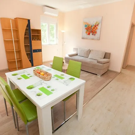 Apartmani Lea Starigrad Exterior photo